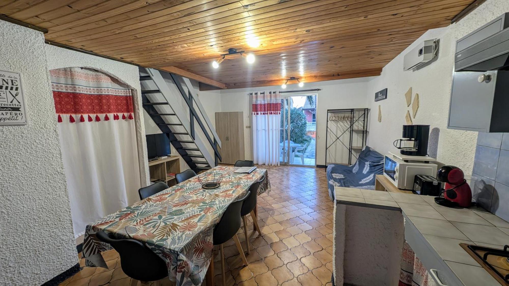 Gite La Capelle Roquefort Des Corbieres Sigean Narbonne Aude 객실 사진